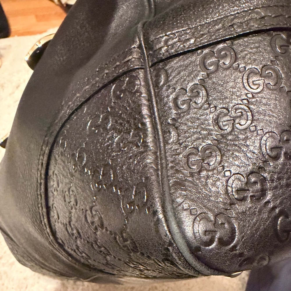 Authentic Gucci large leather tote with Guccissima embossed details. - Picture 12 of 15